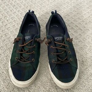 Sperry navy and green tartan plaid dock shoes, sz 9